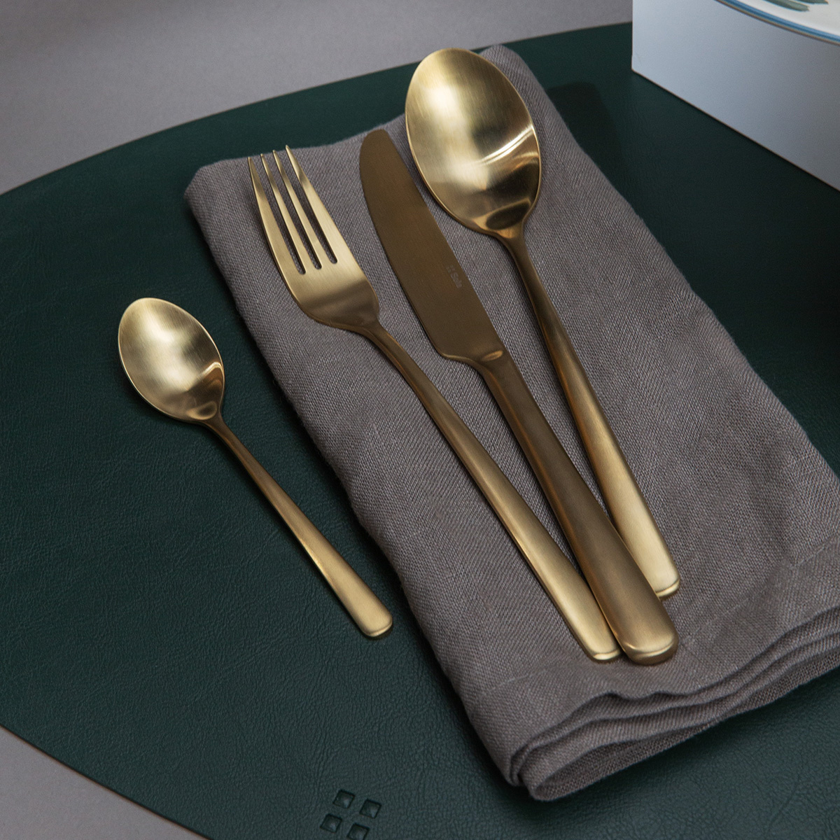 Set de couverts 24 pcs – Salamanca PVD Champagne entièrement mat