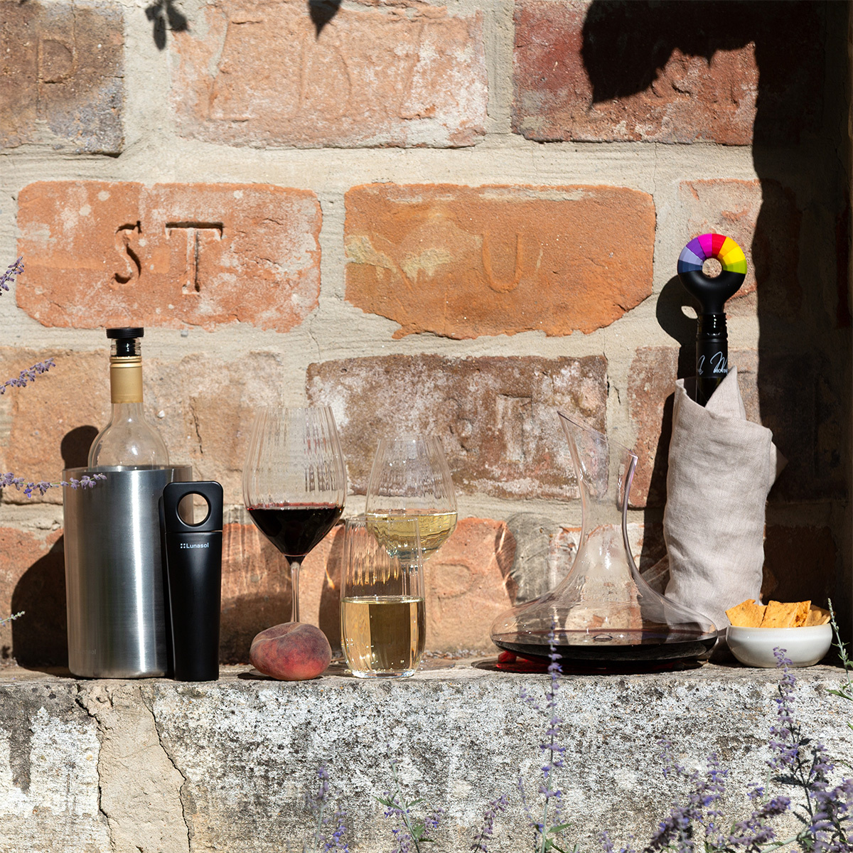 Bouchon à vin et 8 marqueurs de verres | Lunasol
