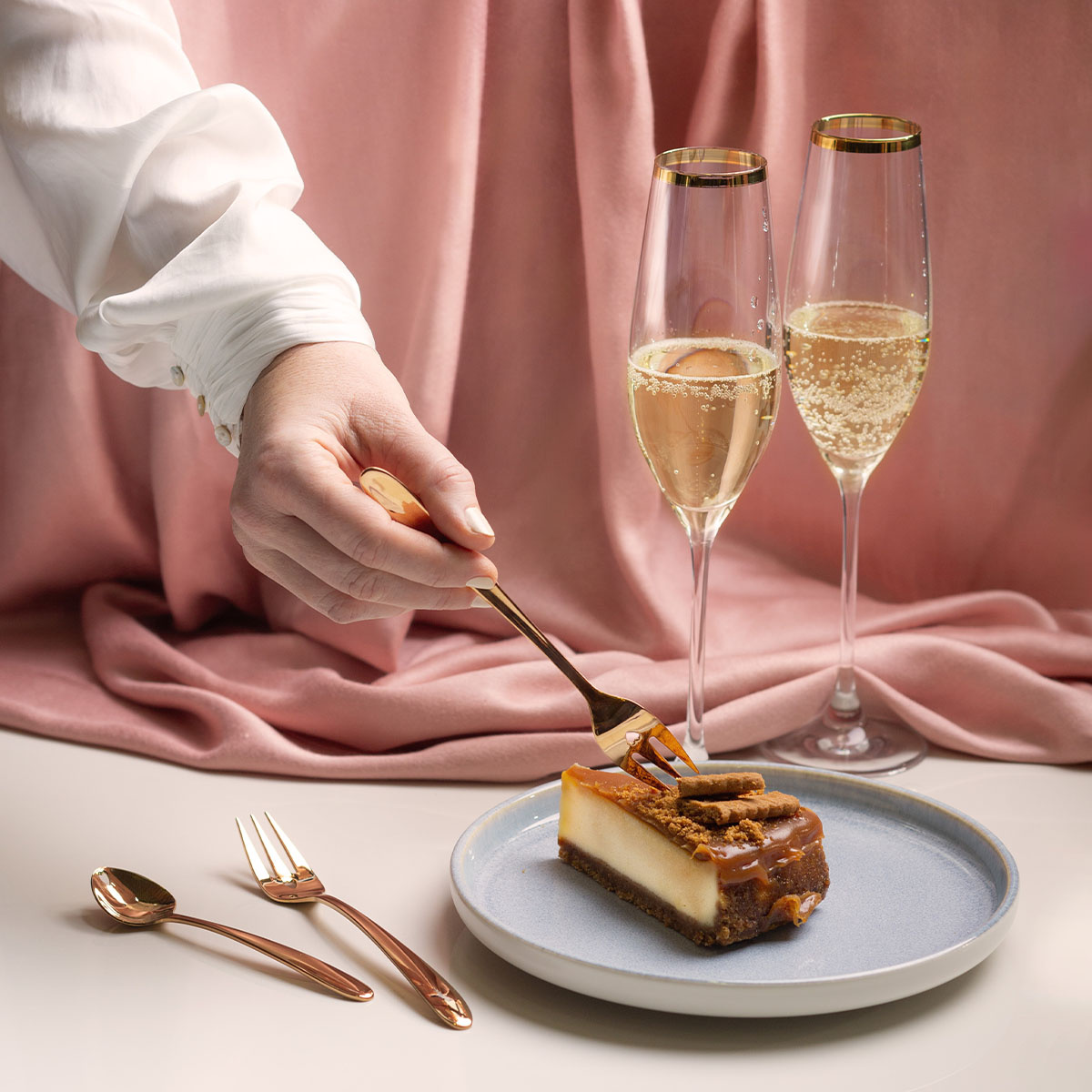 Coffret cadeau avec cœur 6 pièces or rose — Love Cutlery