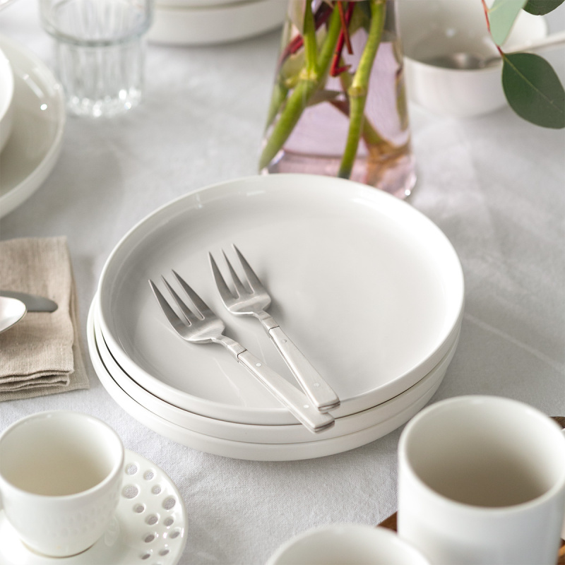 Service en porcelaine, perforé 18 pièces – Flow