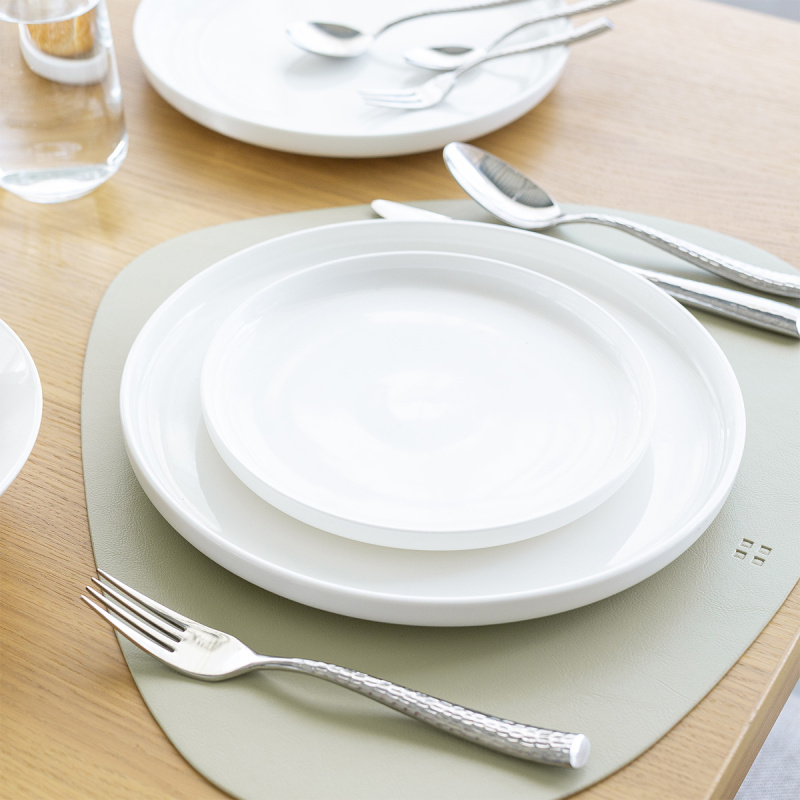 Set en porcelaine 16 pcs — Gaya Atelier blanc
