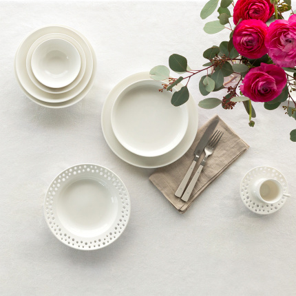 Service en porcelaine, perforé 18 pièces – Flow