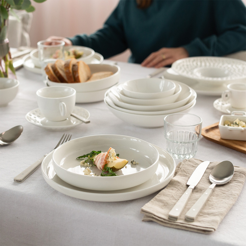Service en porcelaine, perforé 18 pièces – Flow