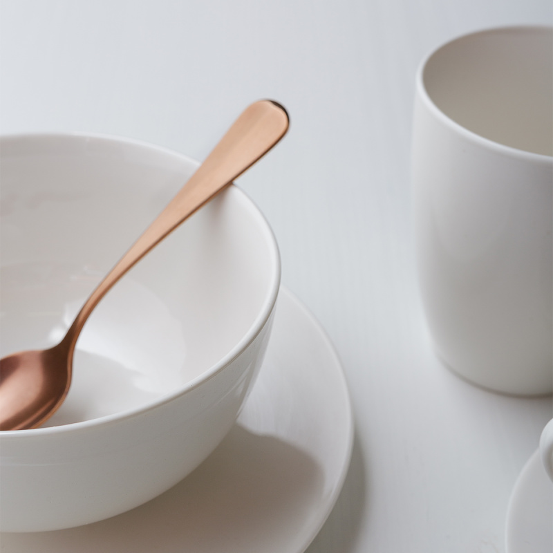Service en porcelaine 28 pièces Flow blanc | Lunasol