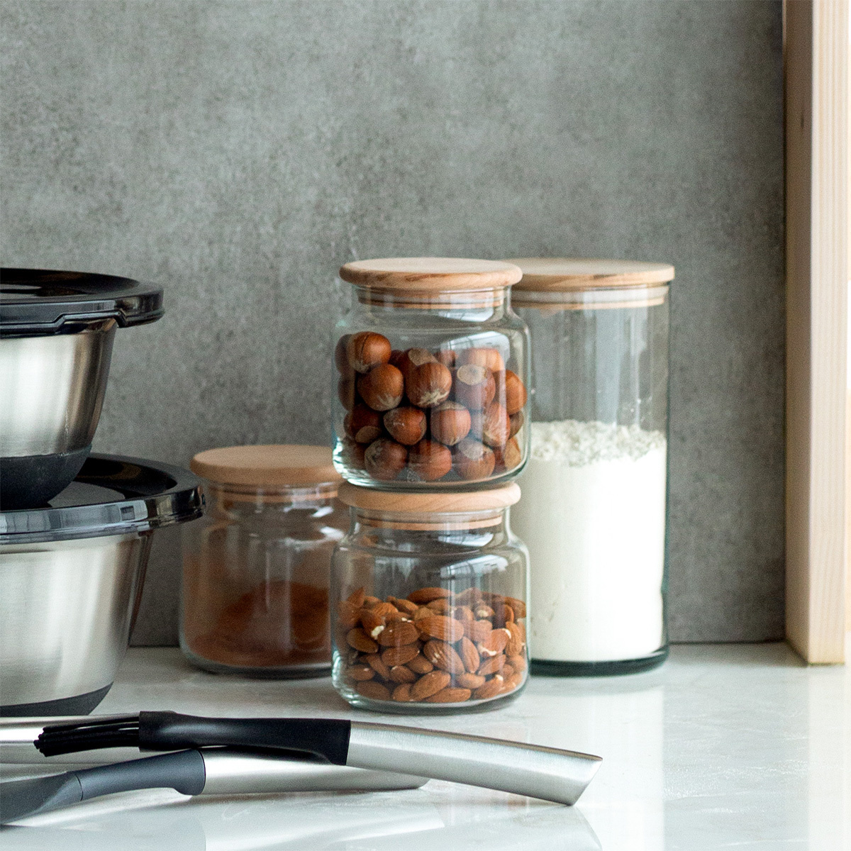 Récipient en verre avec couvercle 1,88 l | Basic Kitchen