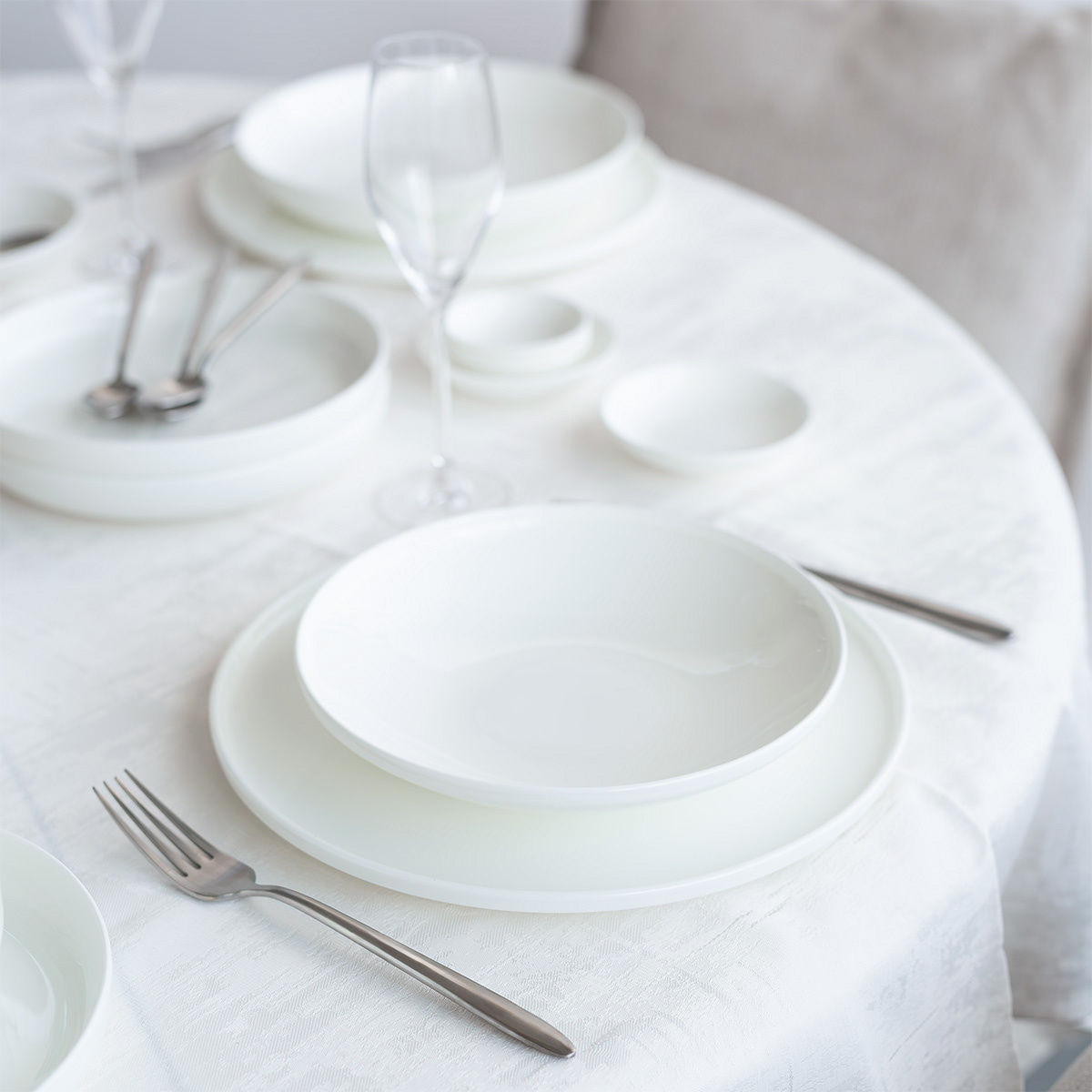 Assiette plate U-Coupe 27 cm – Premium Modern Platinum Line