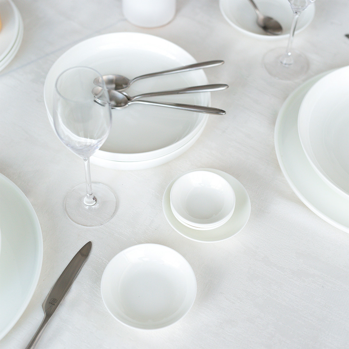 Assiette creuse U-Coupe 20,5 cm H : 3 cm – Gamme Premium Moderne Platine