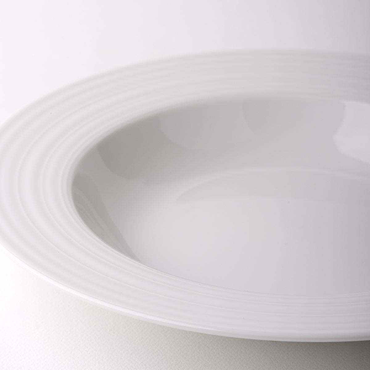 Assiette creuse avec bord Deco 22 cm lot de 6 pcs – UNIVERS blanc