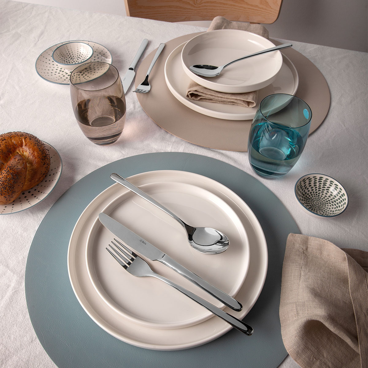 Set d'assiettes blanches U-Coupe 12 pcs — Flow Lunasol