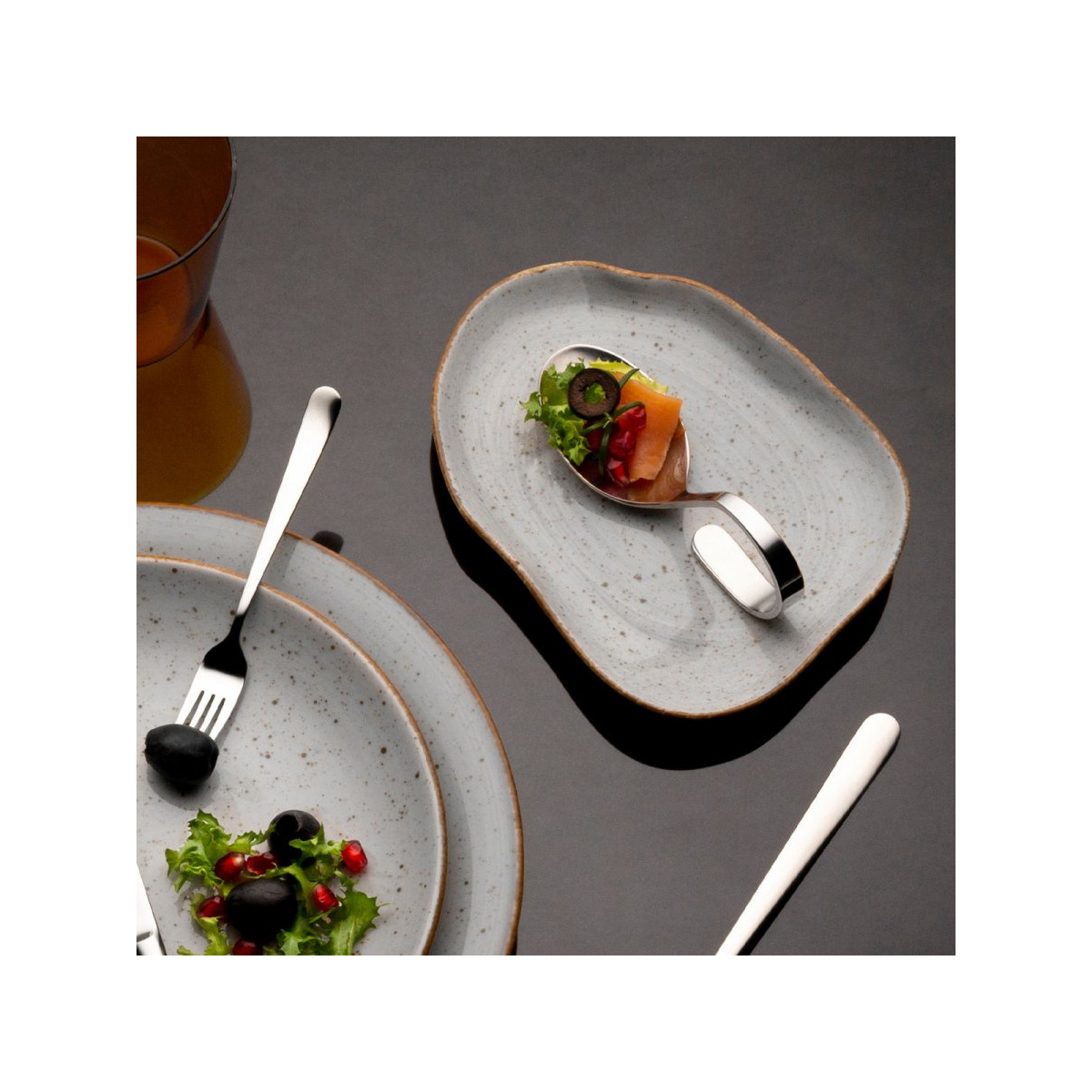 Assiette plate 17 cm grise - Hotel Inn Chic colorée