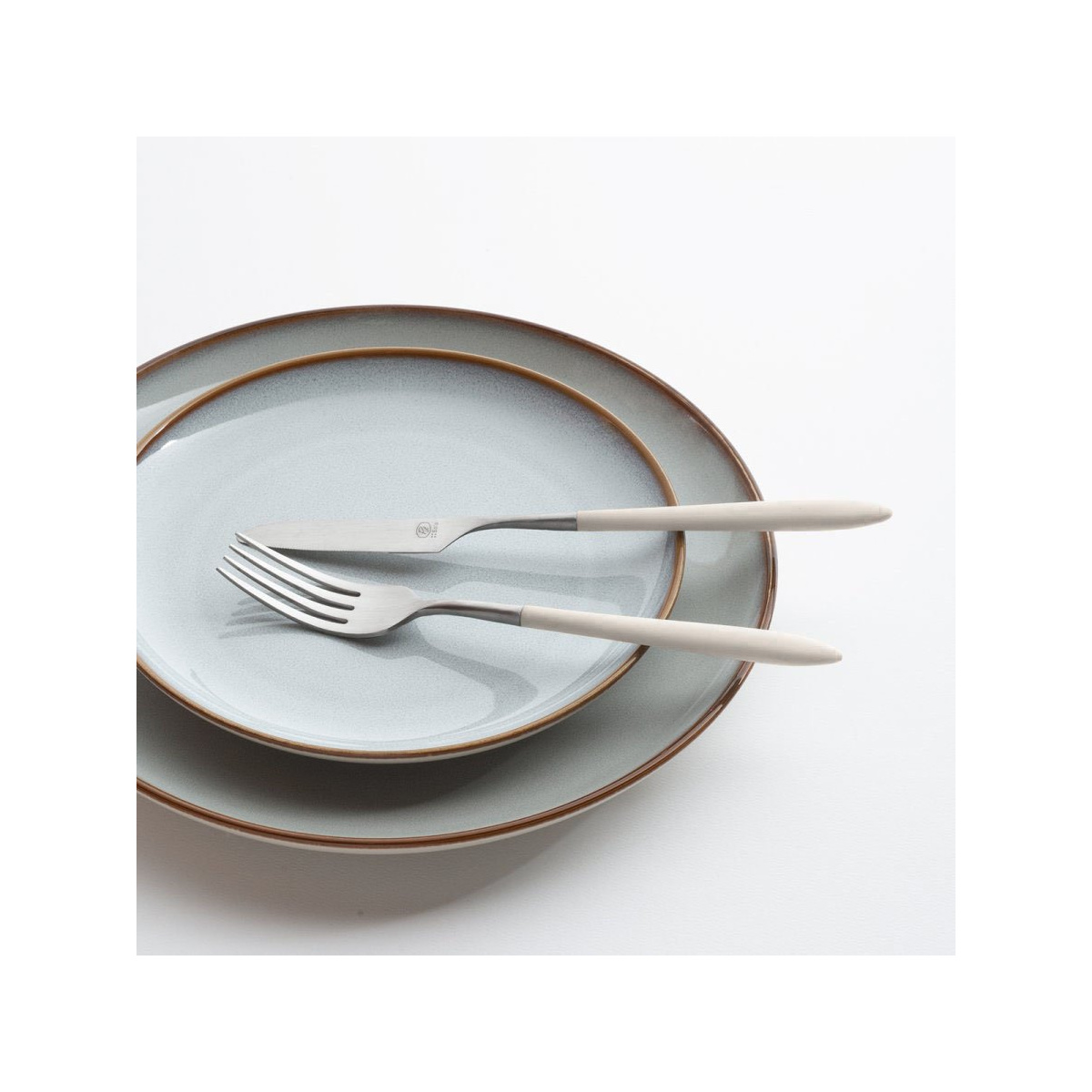 Set de couverts 16 pcs – GAYA Exeter manche sable mat