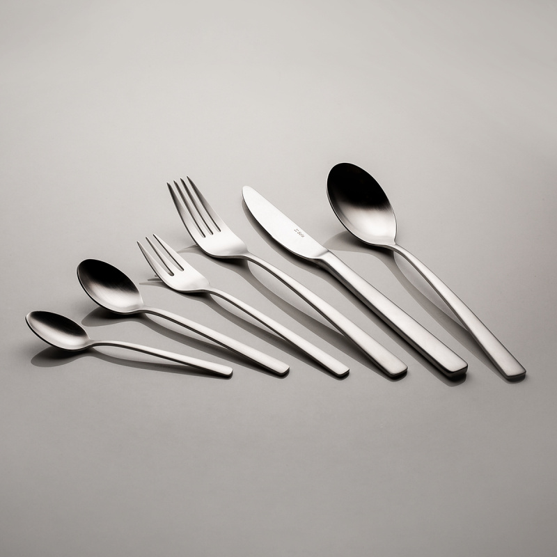 Set de couverts 36 pcs – Lara entièrement mat