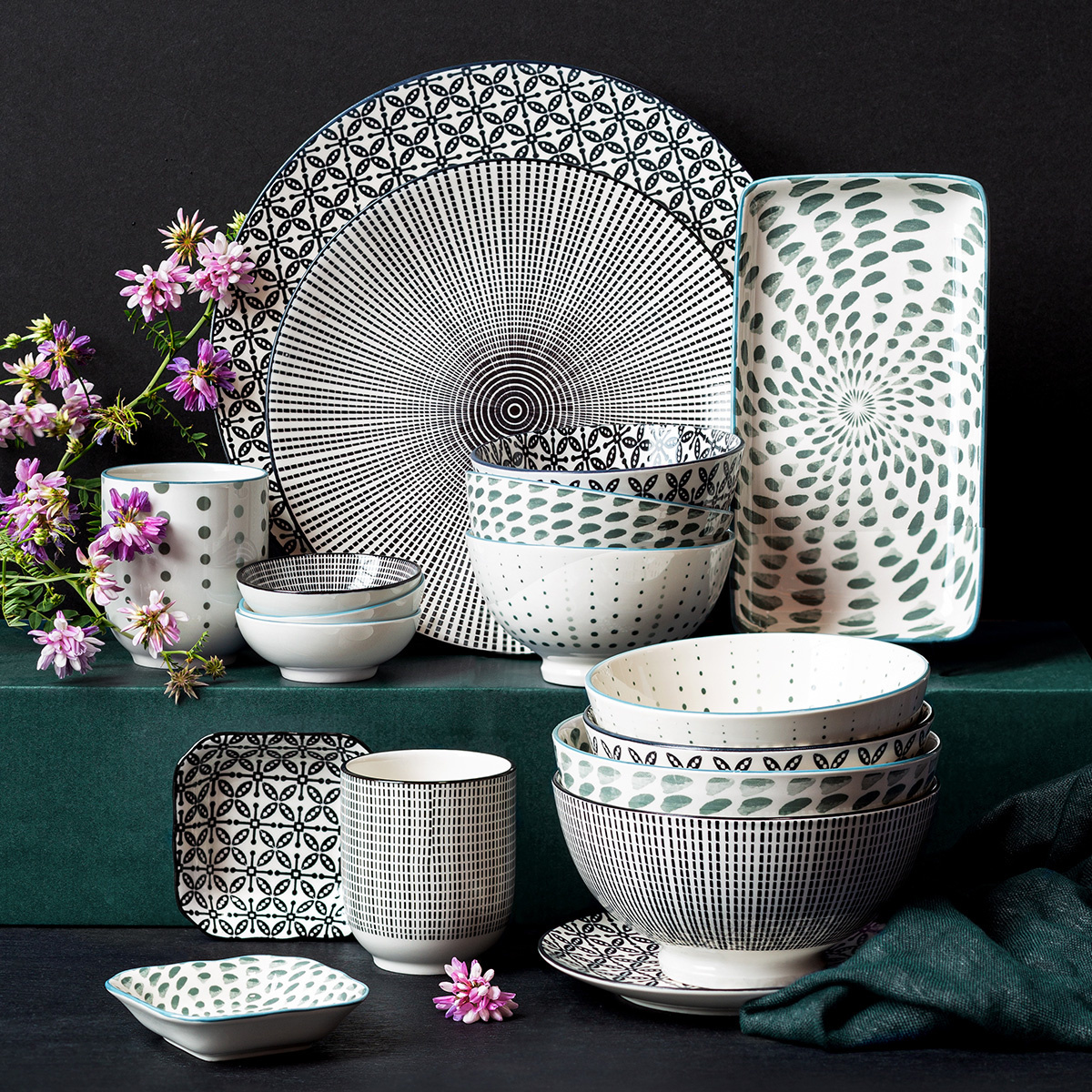 Service en porcelaine 24 pièces – Elements Asia Fire
